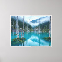 Floresta Submersa Lago Kaindy - Turquesa Etéreo