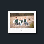 Impressão Em Tela Foto da família personalizada<br><div class="desc">Foto personalizada com seu nome de família e ano opcional. Crédito fotográfico Fotografia © Storytree Studios,  Stanford,  CA. A imagem modelo deve ser substituída pela sua própria foto</div>