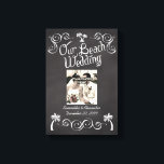 Impressão Em Tela Foto de Casamento de Praia de Palm Tree Chalkboard<br><div class="desc">Celebre núpcias na costa com esta palmeira com um esboço na lousa com aspecto branco no giz. Excelente de uma vintagem rústica em um casamento na praia. Design Copyright © CustomInvitesOnline.com</div>