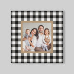 Impressão Em Tela Foto de Natal da Farmhouse Xadrez de Buffalo Negro<br><div class="desc">Esta canvas de arte de Natal estilo fazenda apresenta um espaço de fotos de família quadrado personalizado,  formado por uma borda bronzeada,  com verificação de búfalo preto e branco / fundo com padrão de xadrez. Dica da foto: recorte sua foto em forma quadrada antes de carregar.</div>