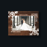 Impressão Em Tela Foto de Natal da Rússia com Floco de Neve<br><div class="desc">Personalize esta canvas com uma foto de casamento ou uma foto de você e seu novo marido ou esposa curtindo a vida juntos. Perfeito para os recém-casados,  esta canvas apresenta flocos de neve e fontes de máquina de escrever em apuros.</div>