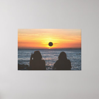 Impressão Em Tela Golden Sunset Ocean Horizon with Silhouetted Spect