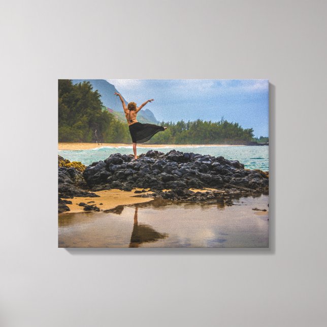 Impressão Em Tela Hula Dancer na praia de Lumaha'i, Kauai, Havaí (Frente)