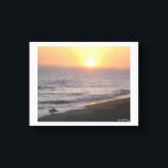 Impressão Em Tela Huntington Beach "Cidade Surf"<br><div class="desc">Mostre seu amor por Huntington Beach com esta Canvas Print. Esta imagem mostra a praia de Huntington no pôr do sol. Dois surfistas estão com suas conselhos prontas para se redirecionar.</div>