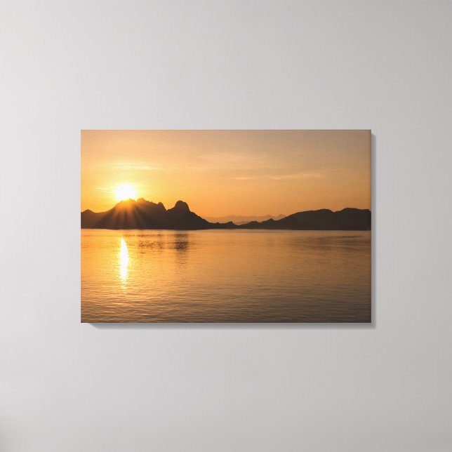 Impressão Em Tela Ilha Komodo ao Pôr do Sol (Frente)