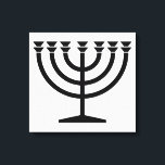 Impressão Em Tela Judeu Menorah (Símbolo do Judaísmo)<br><div class="desc">Esta design apresenta uma ilustração de uma menorah, usada pelas pessoas judaicas para celebrar o feriado de oito dias de Chanucá. A menorah é um candelabro com nove ramificações que é iluminado durante Chanucá. Oito dos nove ramos seguram luzes (velas ou lâmpadas de óleo) que simbolizam as oito noites do...</div>
