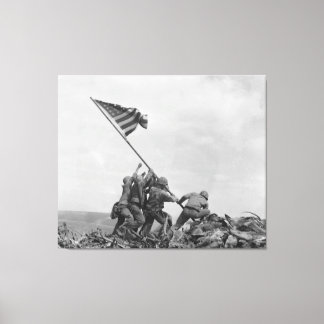 Impressão Em Tela Levante bandeira americana em Iwo Jima (1945)