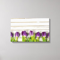 linha de tulipas roxas em madeira