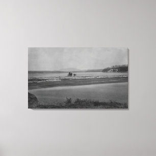 Impressão Em Tela Lopez, WA - View Turtle Back Mountain in distancia