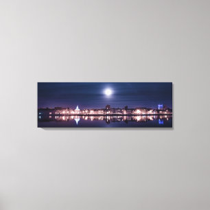 Impressão Em Tela Lua super que aumenta sobre o porto da noite dos