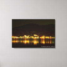 Luz da Cidade à Beira do Lago Céu Noturno Montanha