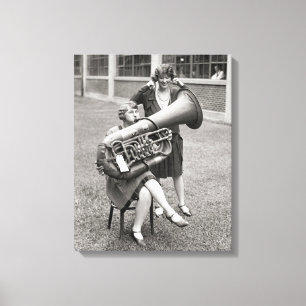 Impressão Em Tela Menina Tocando Tuba, 1928