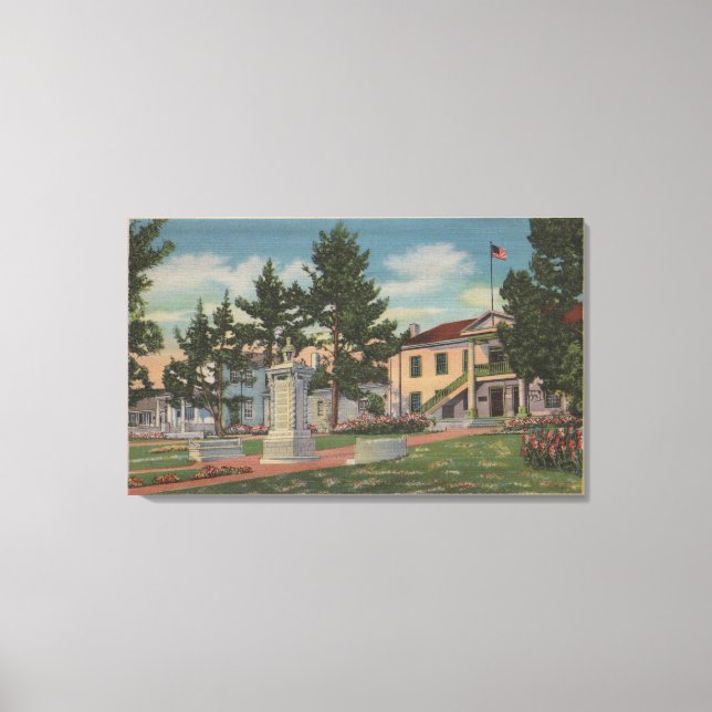 Impressão Em Tela Monterey, CA - Vista de Colton Hall e Motivos (Frente)