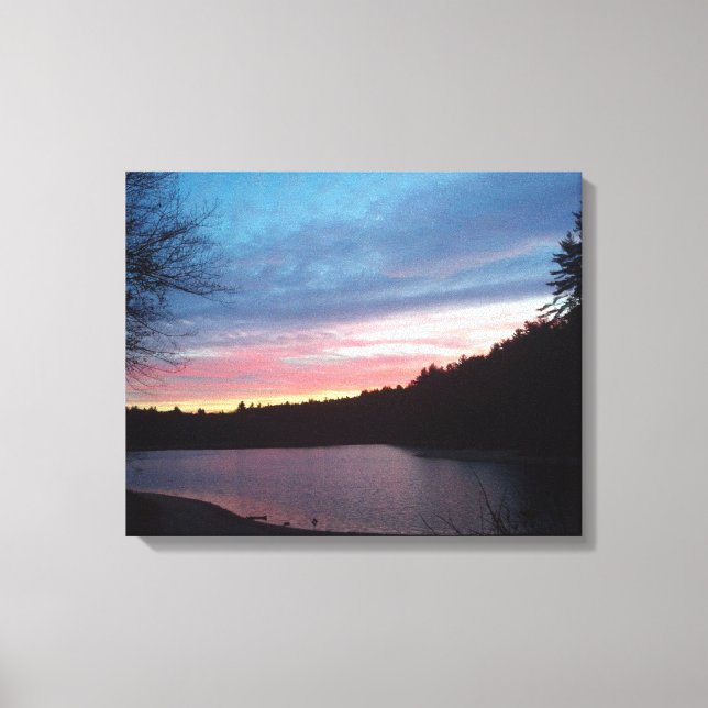 Impressão Em Tela Moon Crescente sobre Walden Pond (Frente)