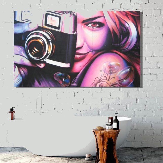 Impressão Em Tela Mulher Grafite com Câmera  (Criador carregado)