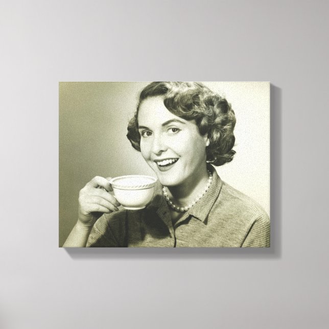 Impressão Em Tela Mulher Segurando Cups (Frente)