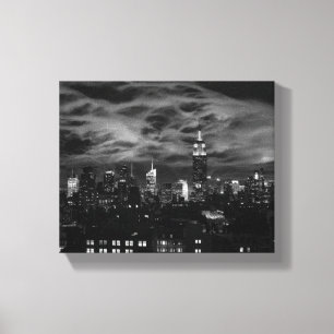 Impressão Em Tela Nuvens etéreos: Skyline de NYC, estado Bldg BW do