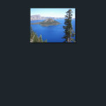 Impressão Em Tela Parque Nacional do Lago Cratera Cênnica<br><div class="desc">Belisque seu espaço com esta canvas de impressão de safira azul-cratera Lago e Wizard Island,  Crater Lake National Park,  Oregon. Personalize o tamanho de impressão da tela até 20 x 16 polegadas.</div>