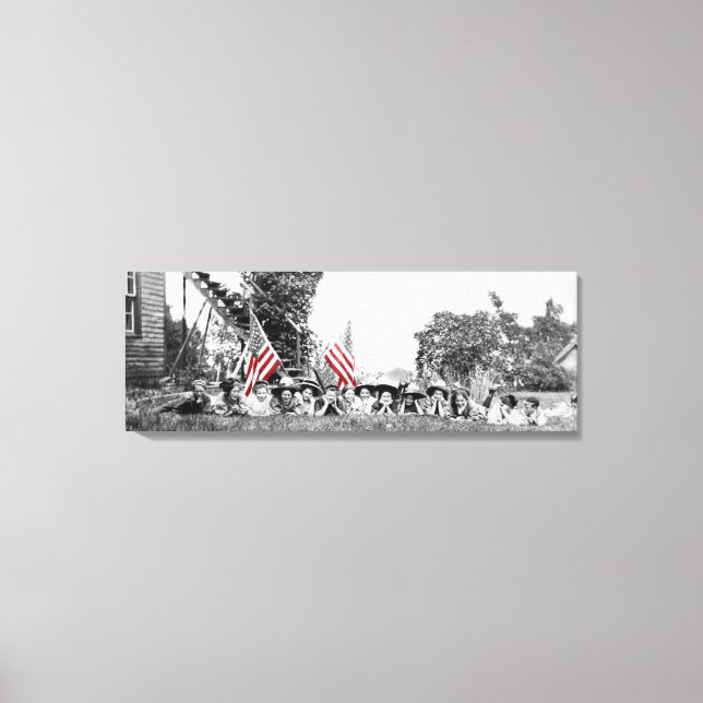 Impressão Em Tela Patriotic Group Women American Flag Circa 1910 (Frente)