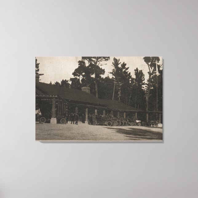 Impressão Em Tela Pebble Beach, CA - Lodge in the Firs by the Sea (Frente)