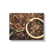 Peças de bicicleta com folhas de outono