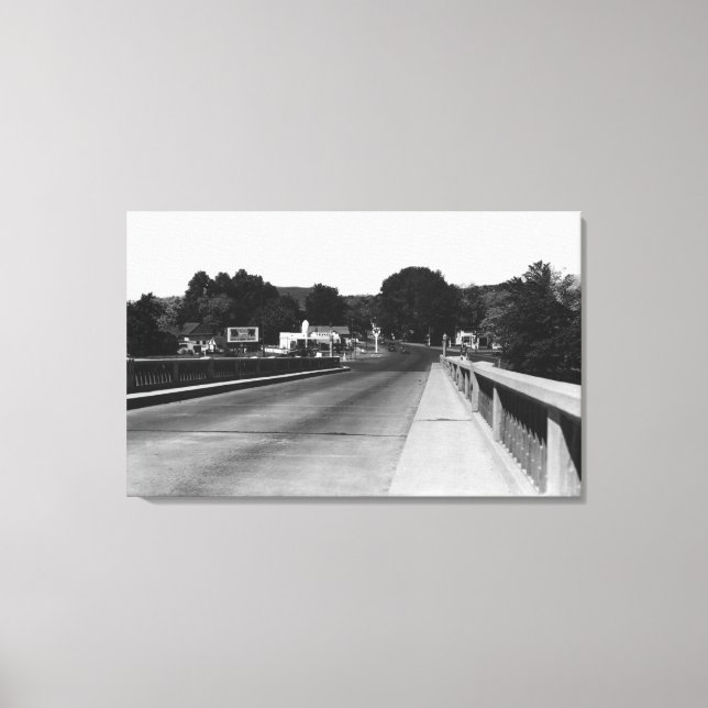 Impressão Em Tela Pendleton, Oregon East Entrance Town View (Frente)