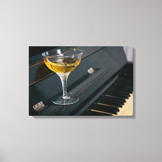 Impressão Em Tela Piano com bebida (Frente)