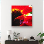Impressão Em Tela Red Gerber Daisy Closeup Foto Bold Modern Inspire<br><div class="desc">"Inspire." Uma foto de perto de uma margarida amarela e laranja-vermelha vibrante vai lembrá-lo de um dia quente e de verão. Relaxe e experimente a inspiração desta fotografia sempre que você olha para esta maravilhosa canvas de arte gráfica. Faz um excelente de presente inspirador e inspirador! Você pode personalizar facilmente...</div>