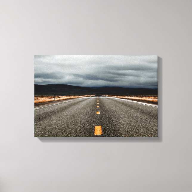 Impressão Em Tela Rodovia Para Montanhas Sob Céu Nublado (Frente)