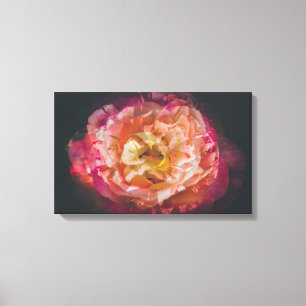 Impressão Em Tela Rosa em uma imagem de exposição dupla