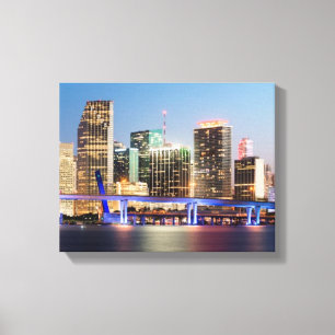 Impressão Em Tela Skyline iluminada de Miami do centro no crepúscul