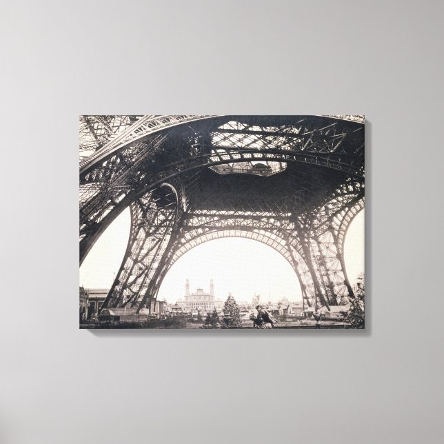 Impressão Em Tela Sob a Torre Eiffel, antes de subir, de 'L' (Frente)