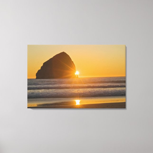 Impressão Em Tela Sunburst E Haystack Rock Em Cape Kiwanda (Frente)