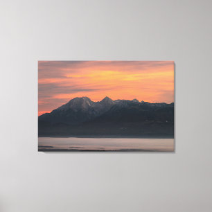 Impressão Em Tela Sunrise atrás das majestosas montanhas