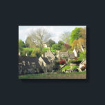 Impressão Em Tela Um dia nos Cotswolds no Reino Unido<br><div class="desc">Arte de muro de canvas de um belo dia nos Cotswolds no Reino Unido mostrando casas e paisagens com cores Primavera alegres.</div>