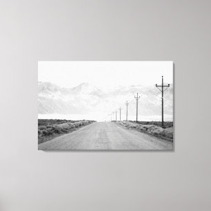 Impressão Em Tela Uma estrada e linhas elétricas solitárias   Montan
