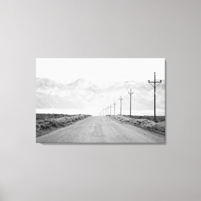 Impressão Em Tela Uma estrada e linhas elétricas solitárias | Montan (Frente)