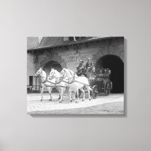 Impressão Em Tela Viatura de incêndio puxado a cavalo, 1922