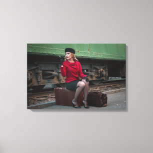 Impressão Em Tela Vintage retro mulher na estação de trem