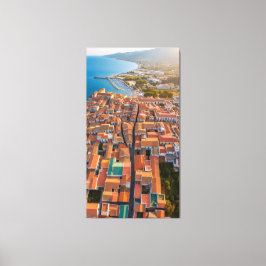 Impressão Em Tela Voando sobre os telhados da cidade
