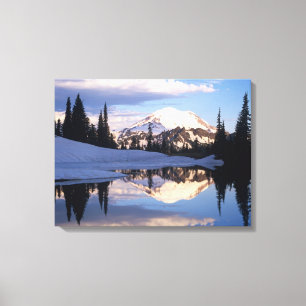 Impressão Em Tela WA, Monte Rainier NP, Monte Rainier e nuvens