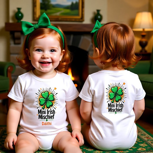 Infantil A Camiseta Trevo Dupla Confusão (The Double Trouble Clover Tee, customizable)