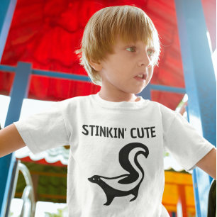 INFANTIL CAMISETA COM TROCADILHO DE BEBÊ FOFO FEDORENTO DE