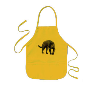 Infantil Jaguar Diablo dá um avental amarelo