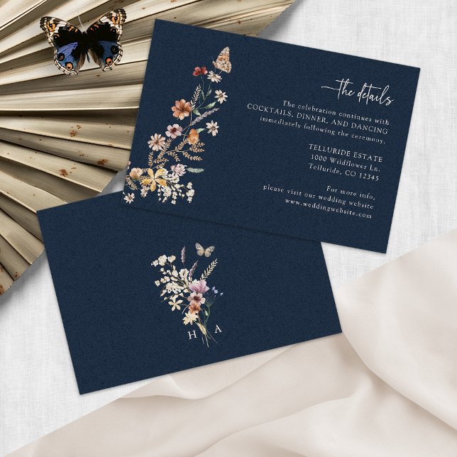 Informações Cartão de Enclosure de Flor Selvagem marinho Azul (Navy Blue Wildflower Boho Enclosure Card Monogram Butterfly by Painted Paperie
)