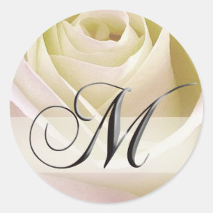 Inicial cor-de-rosa nupcial branca M da etiqueta