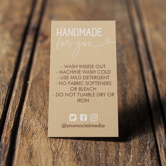 Instruções de lavagem feitas à mão Tan Mídia socia (Criador carregado)