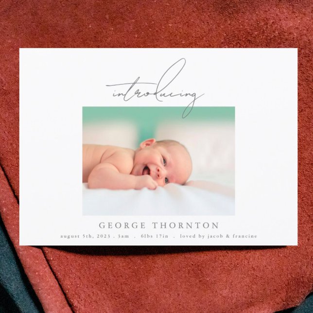 introdução de um anúncio simples de nascimento de  (Criador carregado)