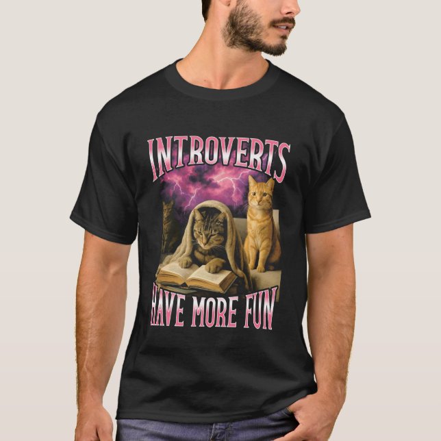 Introvertidos se Divertem Mais Camiseta de Gato En (Frente)