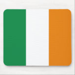 Irish Flag Mousepad<br><div class="desc">Este design de porta-voz inclui simplesmente a bandeira irlandesa. Uma forma excelente de recordar a Irlanda enquanto estiver no computador.</div>